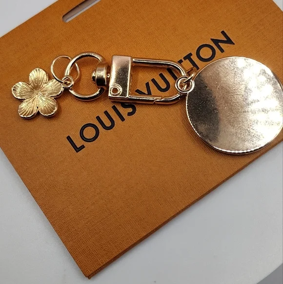 Louis Vuitton Zipper Pull, Authentic. Light Pink, 25mm - Picture 5 of 9